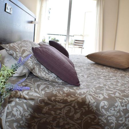 Andreas & Melanie Beach Hotel กอเวอร์เนอร์สบีช ภายนอก รูปภาพ