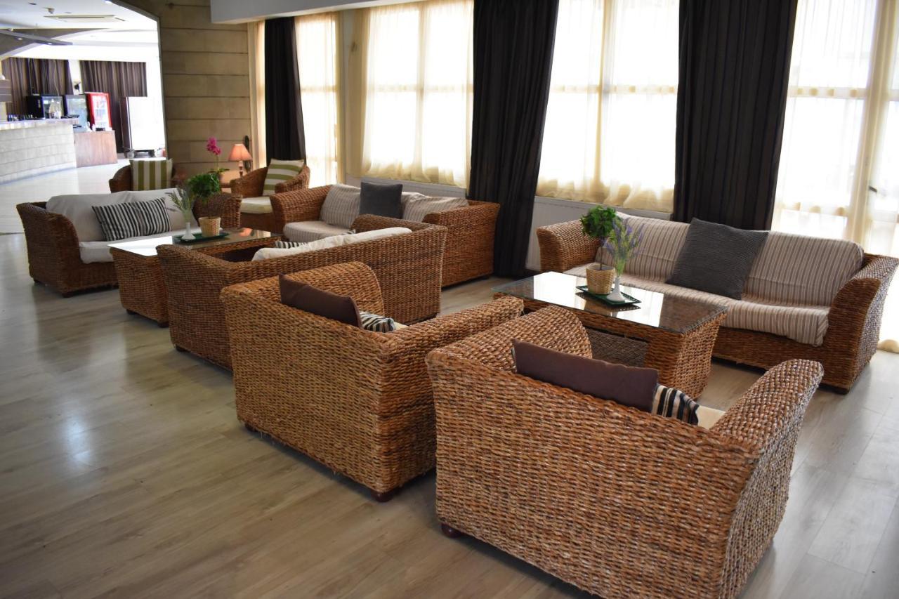 Andreas & Melanie Beach Hotel กอเวอร์เนอร์สบีช ภายนอก รูปภาพ