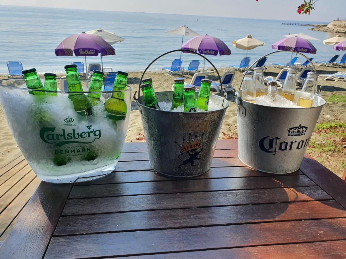 Andreas & Melanie Beach Hotel กอเวอร์เนอร์สบีช ภายนอก รูปภาพ