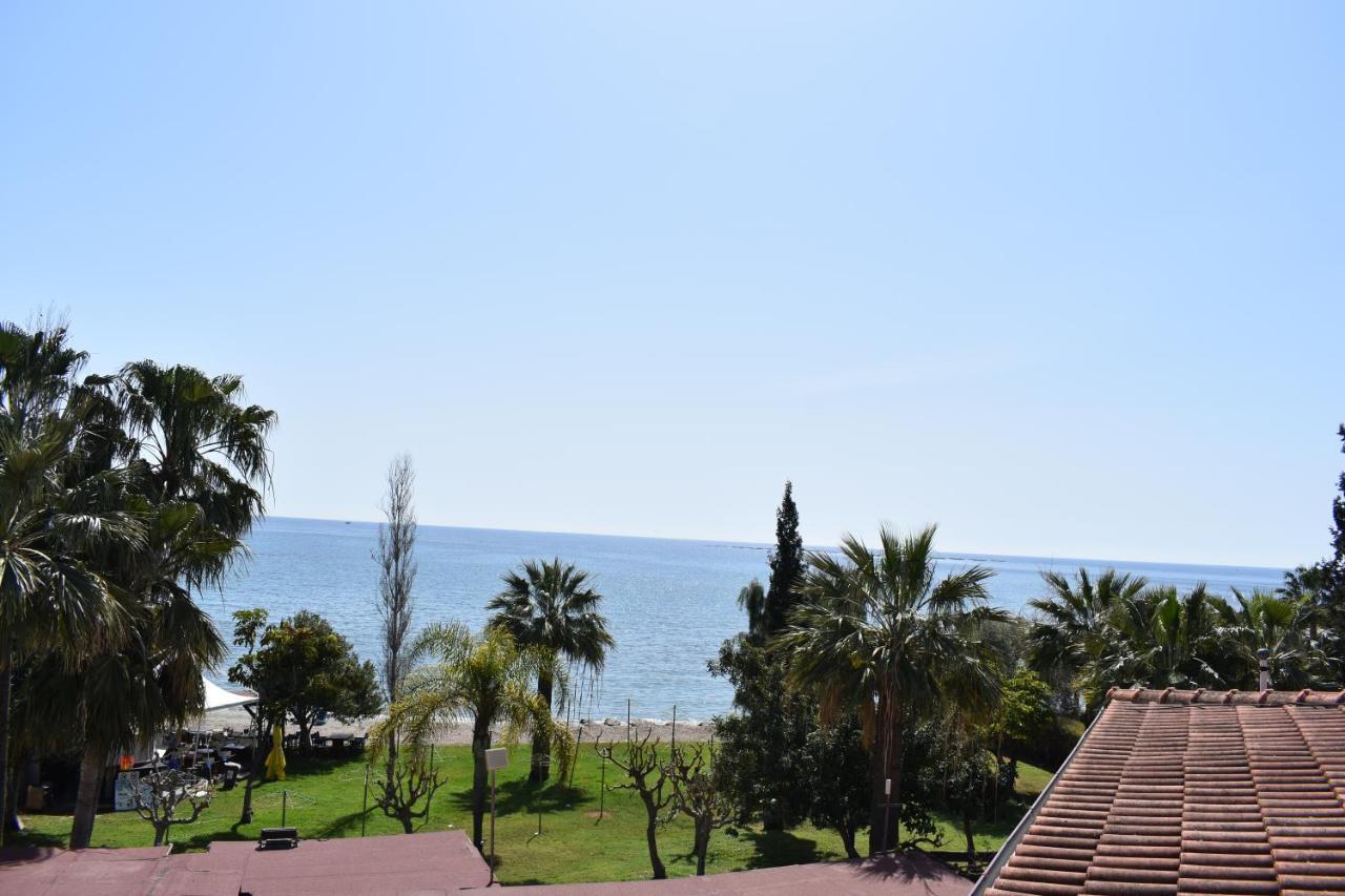 Andreas & Melanie Beach Hotel กอเวอร์เนอร์สบีช ภายนอก รูปภาพ