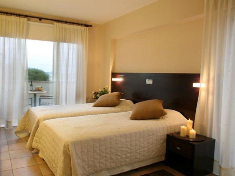Andreas & Melanie Beach Hotel กอเวอร์เนอร์สบีช ภายนอก รูปภาพ